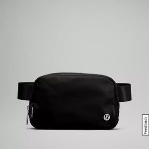 Lululemon black belt bag NWT